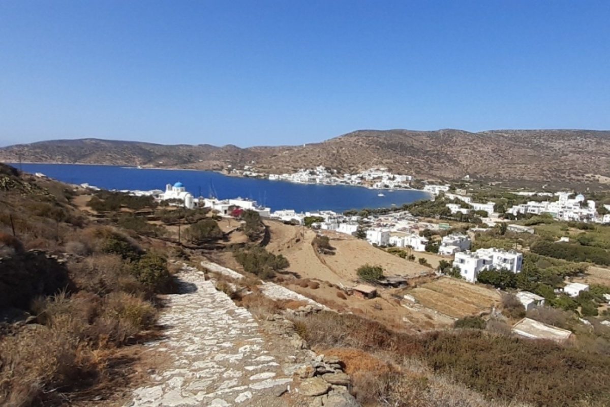 Runter nach Katapola