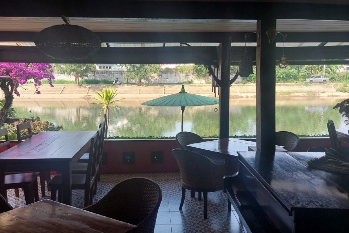 Riverside Guesthouse