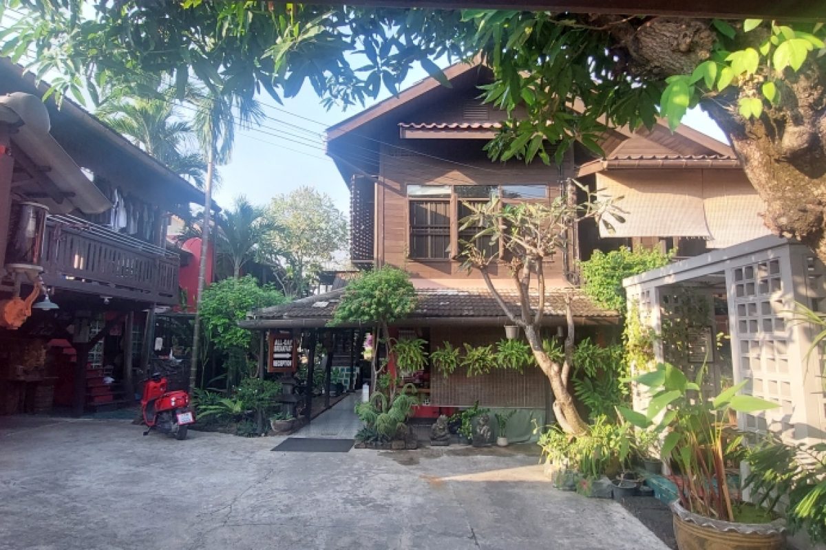 Riverside Guesthouse