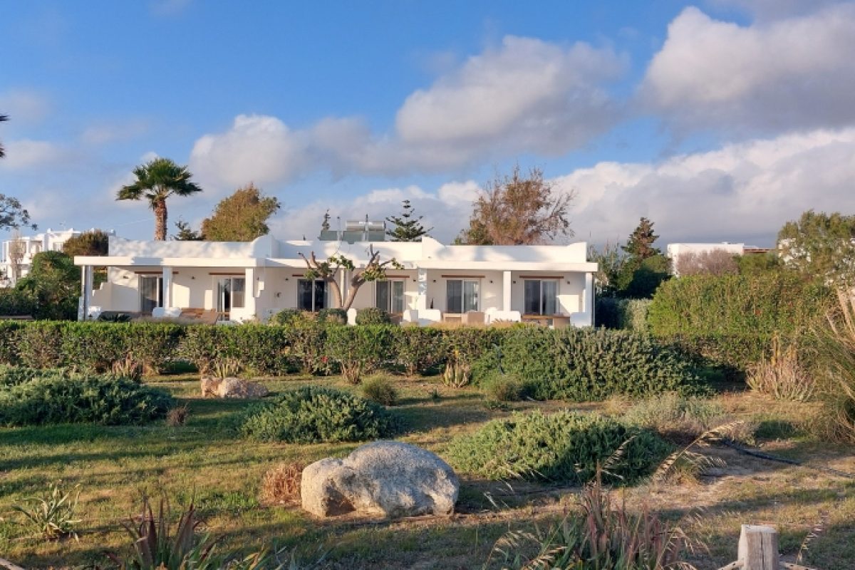 Galoronissi Beach Hotel