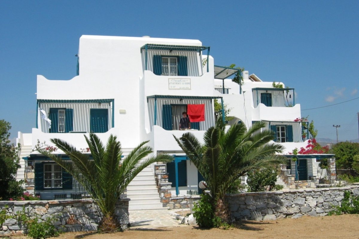 Naxos Paradiso 2002
