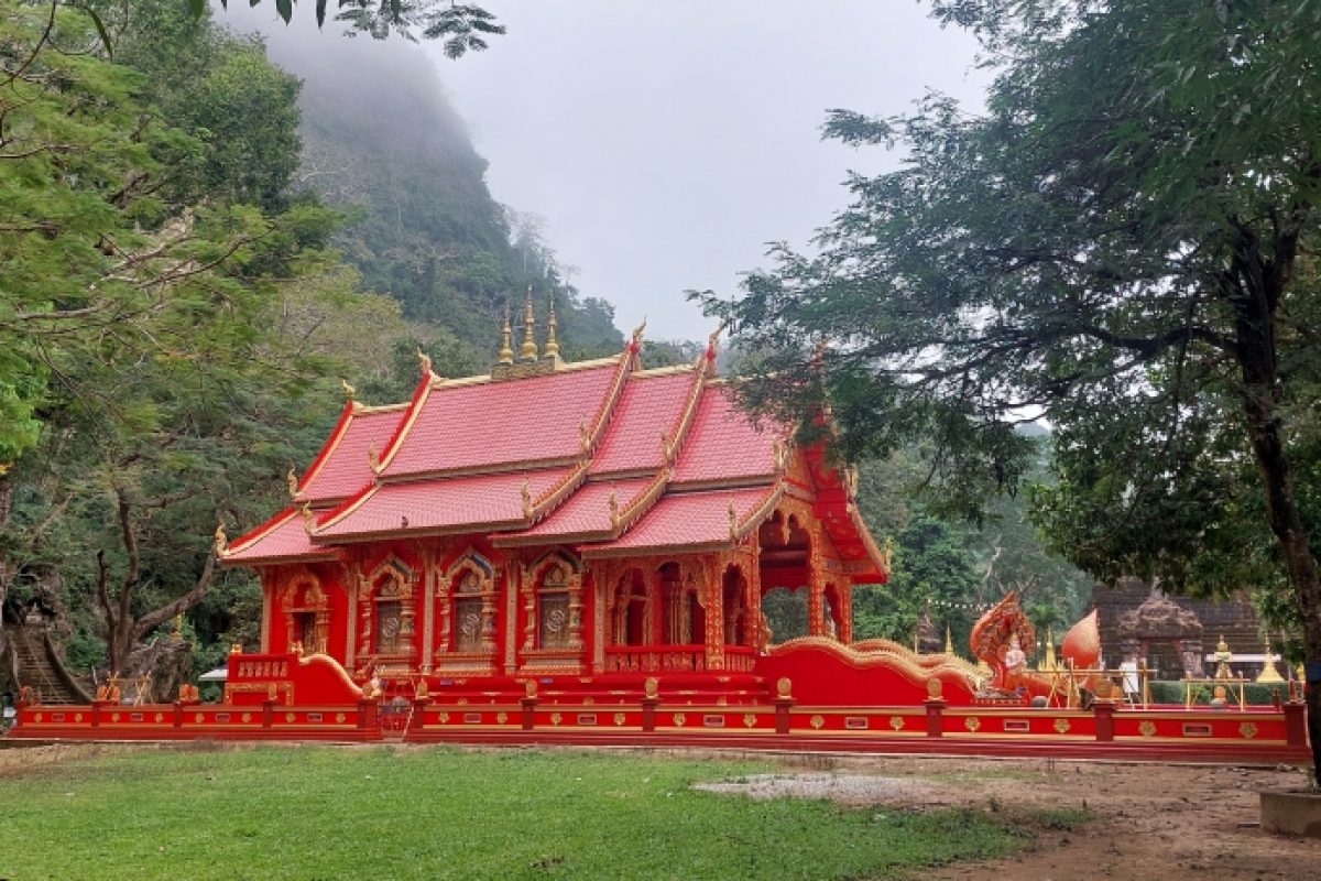 Wat Tham Pla